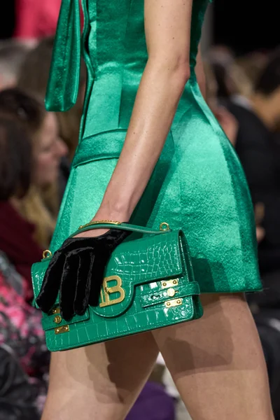 Look 75